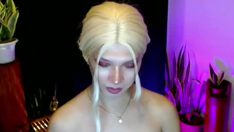 Snapshot of aphr0dite_x chatting on 5, 12, 2024 Roman Goddess online show from 5, 12, 2024