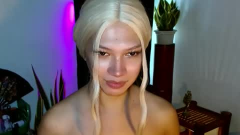 Snapshot of aphr0dite_x chatting on 8, 12, 2024 Roman Goddess online show from 8, 12, 2024