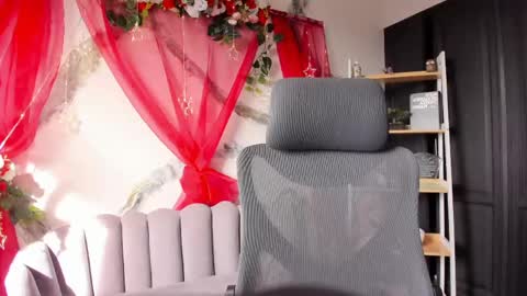 aphrodite online show from 18, 4, 2026