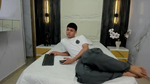   online show from 9, 4, 2026