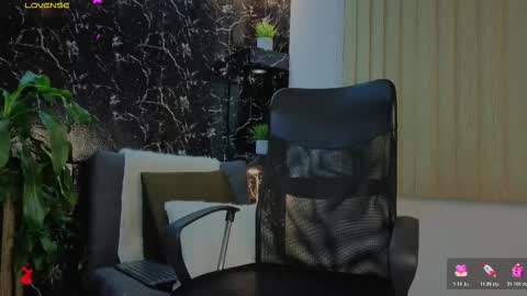 Apolo Lux  online show from 18, 1, 2026