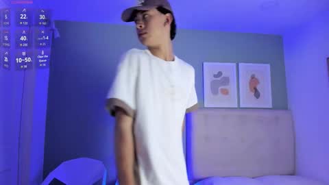 Apolo twink online show from 11, 2, 2026