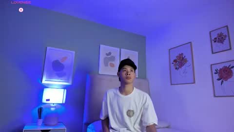 Apolo twink online show from 22, 2, 2026