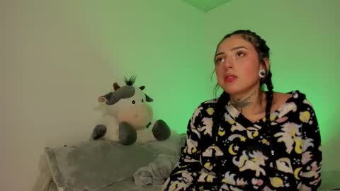 Lola  Apolo online show from 9, 9, 2025