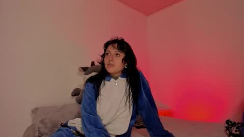 Lola  Apolo online show from 13, 9, 2025