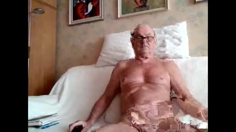 Snapshot of apony58 chatting on 21, 9, 2025 Adam online show from 21, 9, 2025