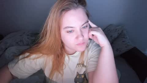 Snapshot of appleyummybuns chatting on 9, 5, 2026 appleyummybuns online show from 9, 5, 2026