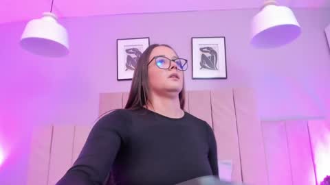 April online show from 28, 1, 2025