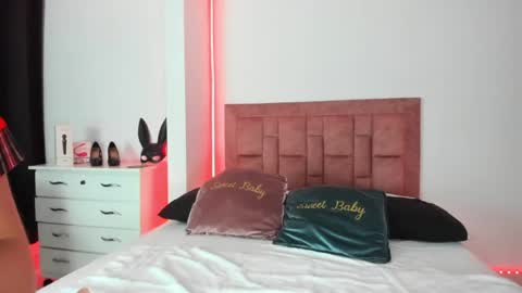 Snapshot of april_collinsxx chatting on 8, 6, 2026 april collinsxx online show from 8, 6, 2026