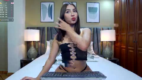 Snapshot of april_derricks chatting on 5, 5, 2026 April online show from 5, 5, 2026