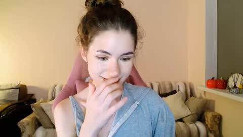 Snapshot of april_felicity chatting on 15, 9, 2025 April online show from 15, 9, 2025