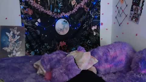 april_l6 online show from 18, 1, 2025