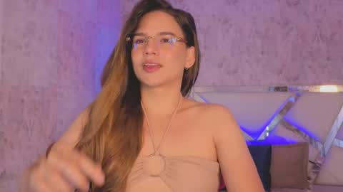 Isabella online show from 19, 5, 2026