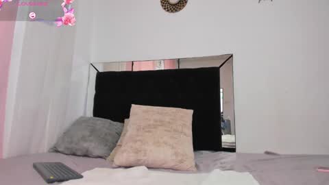 Snapshot of apriladamson_ chatting on 23, 1, 2025 April online show from 23, 1, 2025