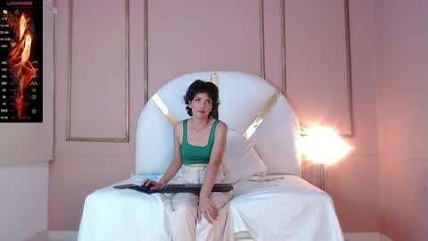              3pm to 930 pm colombia online show from 9, 3, 2025