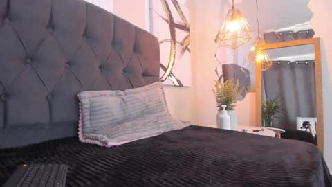 Cris online show from 28, 2, 2025