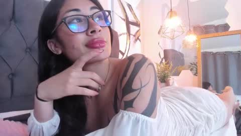 Cris online show from 8, 3, 2025