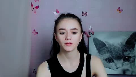 Aprill online show from 22, 12, 2024