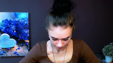 Aprill online show from 9, 3, 2025