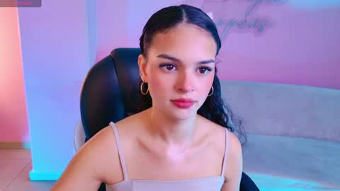 Snapshot of aprilrhodes_ chatting on 7, 1, 2025 April Rhodes online show from 7, 1, 2025