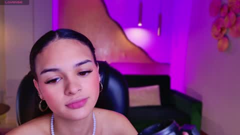 Snapshot of aprilrhodes_ chatting on 18, 1, 2025 April Rhodes online show from 18, 1, 2025
