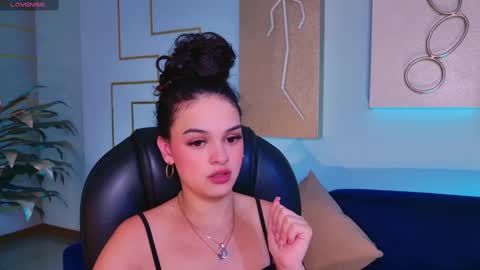 Snapshot of aprilrhodes_ chatting on 14, 2, 2025 April Rhodes online show from 14, 2, 2025
