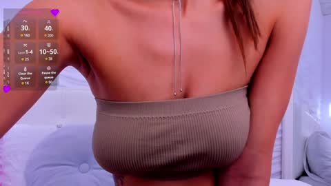 Snapshot of aprilwon chatting on 4, 12, 2024 April online show from 4, 12, 2024