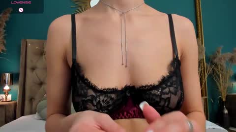 Snapshot of aprilwon chatting on 27, 2, 2025 April online show from 27, 2, 2025