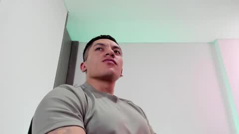 Snapshot of aquiles_51 chatting on 19, 5, 2026 Jonathan online show from 19, 5, 2026