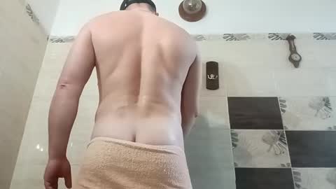 aquinn2000 online show from 26, 2, 2025