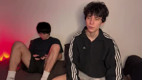 Snapshot of ar1zze chatting on 5, 1, 2026 zik and kris online show from 5, 1, 2026