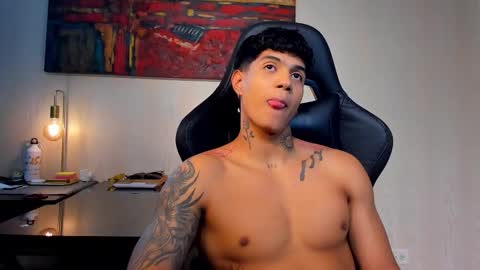 Snapshot of aress444 chatting on 12, 11, 2025 aress444 online show from 12, 11, 2025