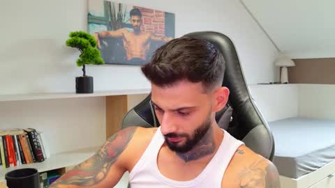 Snapshot of aressteel chatting on 12, 9, 2025 Ares Steel online show from 12, 9, 2025