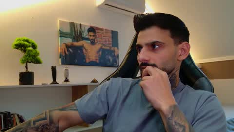 Snapshot of aressteel chatting on 15, 10, 2025 Ares Steel online show from 15, 10, 2025