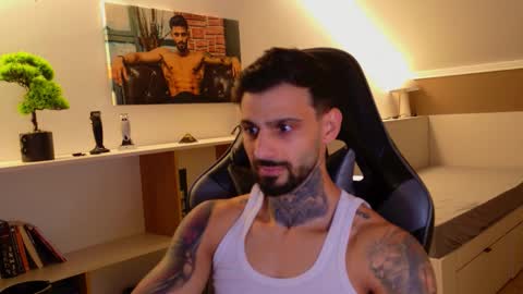 Snapshot of aressteel chatting on 16, 10, 2025 Ares Steel online show from 16, 10, 2025