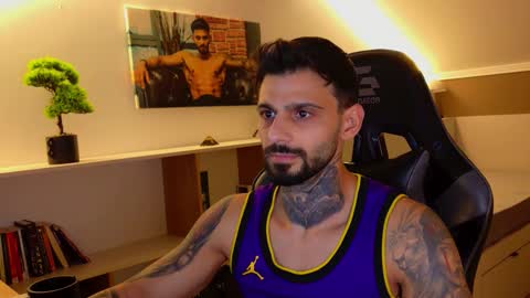 Snapshot of aressteel chatting on 19, 10, 2025 Ares Steel online show from 19, 10, 2025