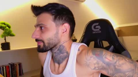 Snapshot of aressteel chatting on 21, 10, 2025 Ares Steel online show from 21, 10, 2025