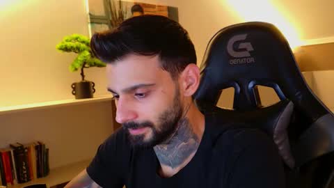 Snapshot of aressteel chatting on 26, 10, 2025 Ares Steel online show from 26, 10, 2025