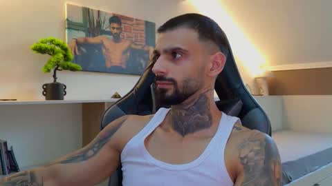 Snapshot of aressteel chatting on 29, 10, 2025 Ares Steel online show from 29, 10, 2025