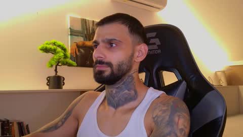 Snapshot of aressteel chatting on 5, 11, 2025 Ares Steel online show from 5, 11, 2025