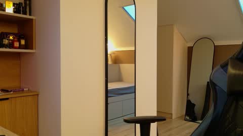 Snapshot of aressteel chatting on 15, 11, 2025 Ares Steel online show from 15, 11, 2025