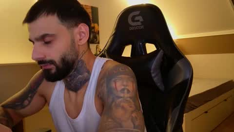 Snapshot of aressteel chatting on 17, 11, 2025 Ares Steel online show from 17, 11, 2025