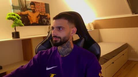 Snapshot of aressteel chatting on 22, 11, 2025 Ares Steel online show from 22, 11, 2025