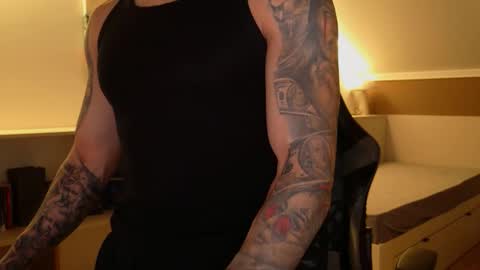 Snapshot of aressteel chatting on 18, 12, 2025 Ares Steel online show from 18, 12, 2025