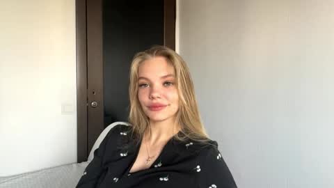 Snapshot of argeliaboivin chatting on 9, 11, 2025 Amelia online show from 9, 11, 2025