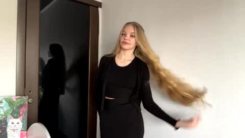 Snapshot of argeliaboivin chatting on 17, 12, 2025 Amelia online show from 17, 12, 2025