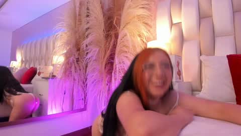 ari_lynn_ online show from 28, 3, 2026