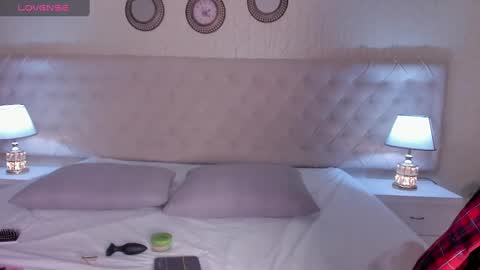 Ari  online show from 5, 2, 2025