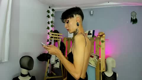 Snapshot of ari_uchis chatting on 21, 5, 2026 Annie online show from 21, 5, 2026