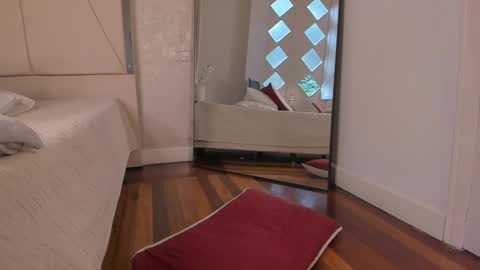 Ari Wilde online show from 12, 3, 2026